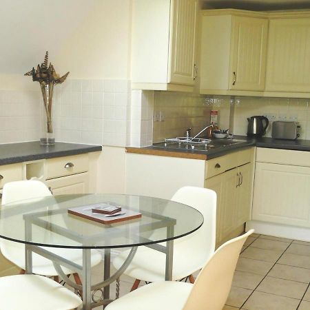 Basingstoke Apartments - Westlands House, City Centre, Home-From-Home Εξωτερικό φωτογραφία