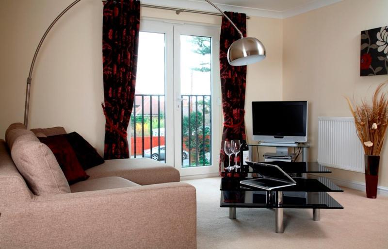 Basingstoke Apartments - Westlands House, City Centre, Home-From-Home Εξωτερικό φωτογραφία