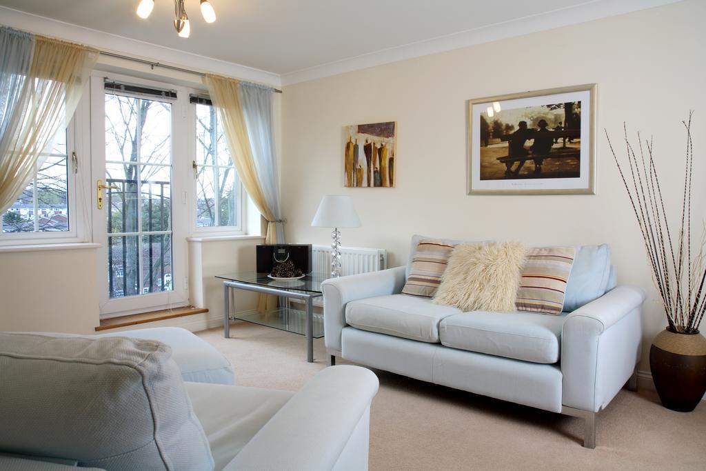 Basingstoke Apartments - Westlands House, City Centre, Home-From-Home Εξωτερικό φωτογραφία
